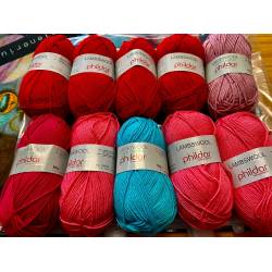LOt de 10 pelotes LAMBSWOOL...